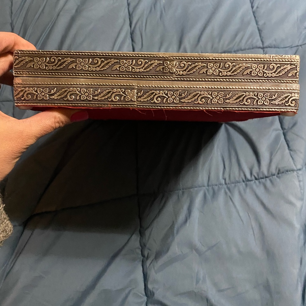 Metal box ring holder - Picture 3 of 5